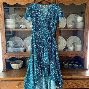 High-Low Floral Wrap Dress 👗